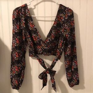 Long sleeve floral crop top blouse